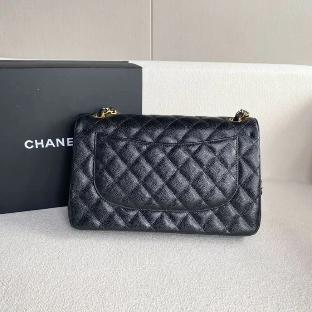 CHANEL brand color